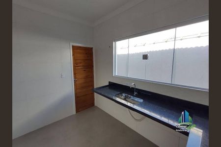 26_photo/94ce1ef6c9.c405d9b7cdaa4033-ATLAS-fd78cb70-2c32-4302-8ab0-df0205cd13bc.jpg de casa à venda com 2 quartos, 100m² em Vila Tupi, Praia Grande