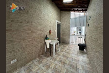 6_photo/94ce1ef771.84e26749ec0ff23f-ATLAS-8127f7f7-9af1-4134-bae5-25aa3a577ba3.jpg de casa à venda com 3 quartos, 71m² em Vila Tupi, Praia Grande