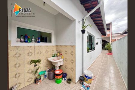 19_photo/94ce1ef7c1.04a823dc9d4d949a-ATLAS-041b1894-59aa-464d-9a84-b5be16e96ab2.jpg de casa à venda com 4 quartos, 175m² em Vila Tupi, Praia Grande