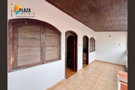 27_photo/94ce1ef7c1.04a823dc9d4d949a-ATLAS-d3cfdd3a-2882-4843-9d84-c3b6456c6fc2.jpg de casa à venda com 4 quartos, 175m² em Vila Tupi, Praia Grande