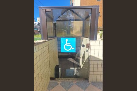 18_photo/94ce1ef7c1.16468e49bf444f07-ATLAS-f687c1b7-e00a-48e8-b11a-1f512d8d9e1f.jpg de apartamento à venda com 1 quarto, 56m² em Vila Tupi, Praia Grande