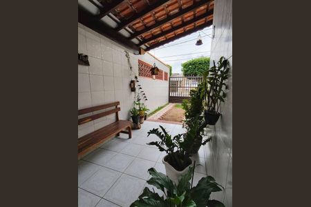 11_photo/94ce1ef7c3.1987c265c069de70-ATLAS-9c9e9039-33c7-449f-bb80-3e613e16a3d5.jpg de casa à venda com 2 quartos, 80m² em Vila Tupi, Praia Grande