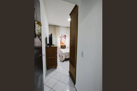 18_photo/94ce1ef7c3.1987c265c069de70-ATLAS-a43d5ae5-b74b-4b30-95a4-e9dc0f948abb.jpg de casa à venda com 2 quartos, 80m² em Vila Tupi, Praia Grande