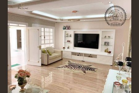 3_photo/94ce1ef807.8a706a3c1c8a5b40-ATLAS-6cb85ea1-7df3-483b-8f6b-8b312254fad0.jpg de casa à venda com 4 quartos, 366m² em Vila Tupi, Praia Grande