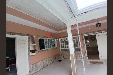 31_photo/94ce1ef807.8a706a3c1c8a5b40-ATLAS-d0a97c1f-43bb-48ff-b586-d872cb65b992.jpg de casa à venda com 3 quartos, 500m² em Vila Tupi, Praia Grande