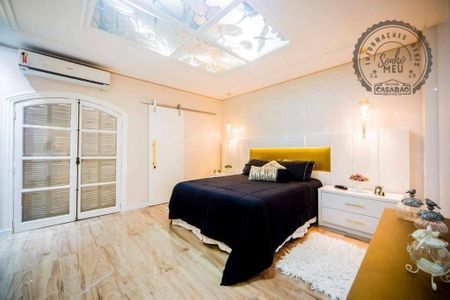 10_photo/94ce1ef807.8a706a3c1c8a5b40-ATLAS-db670c8f-045c-48dd-a059-a5a33e6e525b.jpg de casa à venda com 4 quartos, 366m² em Vila Tupi, Praia Grande