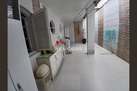 13_photo/94ce1ef807.8a706a3c1c8a5b40-ATLAS-f2a1dbd3-46d3-4845-9272-a14b9aa8731d.jpg de casa à venda com 3 quartos, 500m² em Vila Tupi, Praia Grande