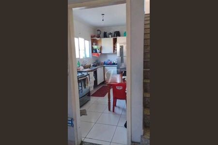 6_photo/94ce1ef903.e05330e77f2ddff2-ATLAS-4d4ab1d1-2d0a-4f96-967b-d84ee8d0da8d.jpg de casa à venda com 3 quartos, 140m² em Vila Assuncao, Praia Grande