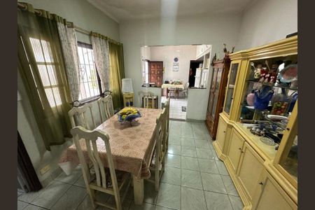 20_photo/94ce1ef929.2a31a181cf98d50c-ATLAS-24d2a76f-6b2b-4308-b49a-283d773ea176.jpg de casa à venda com 6 quartos, 240m² em Vila Assuncao, Praia Grande