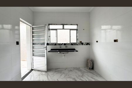 11_photo/94ce1ef957.6f42d91f51f3b499-ATLAS-a91f31eb-6b45-4f73-b2c2-c8c74beee20c.jpg de casa à venda com 2 quartos, 90m² em Vila Assuncao, Praia Grande