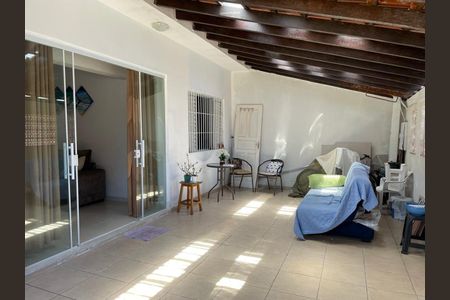 4_photo/94ce1ef967.8cbbc6e43ead3576-ATLAS-2f7bd1a3-4abd-4d68-b816-6eff10f99cc7.jpg de casa à venda com 2 quartos, 42m² em Cidade Ocian, Praia Grande