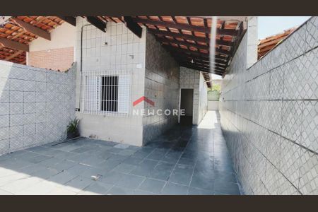 4_photo/94ce1ef9a7.9612c2c0390caf5f-ATLAS-e8d58fad-82f1-4699-846f-2b7331c454ca.jpg de casa à venda com 2 quartos, 75m² em Vila Assuncao, Praia Grande