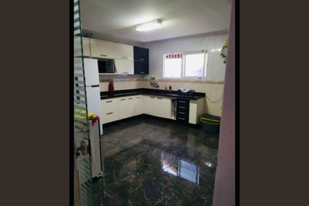 7_photo/94ce1ef9b1.32d3cee88d6adeff-ATLAS-954646cf-2c2b-4e38-bc34-ffd78c0fb6d4.jpg de casa à venda com 3 quartos, 90m² em Vila Tupi, Praia Grande