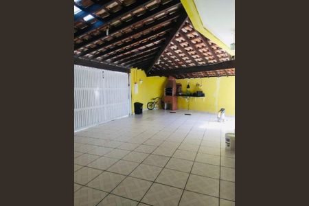 10_photo/94ce1ef9b1.32d3cee88d6adeff-ATLAS-bc0b47aa-f49d-4c3a-b74c-412d5792faa2.jpg de casa à venda com 3 quartos, 90m² em Vila Tupi, Praia Grande