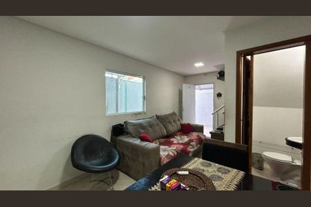 4_photo/94ce1efa01.ebbd8bc3dc39b939-ATLAS-1fa86a7d-6aa7-484d-840a-a5c04418ff54.jpg de casa à venda com 2 quartos, 51m² em Vila Tupi, Praia Grande