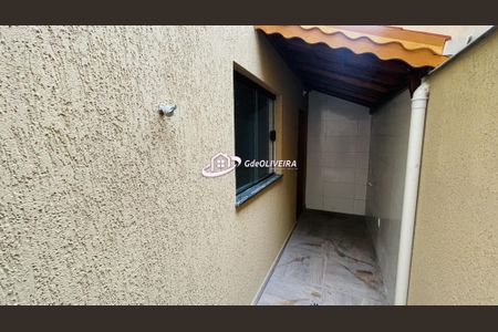 6_photo/94ce1efa5d.8cbbc6e43ead3576-ATLAS-38b8c4fc-2354-416b-a93b-24ac6beb8ca2.jpg de casa à venda com 2 quartos, 61m² em Vila Tupi, Praia Grande