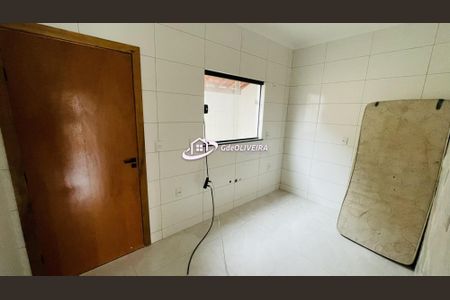5_photo/94ce1efa5d.8cbbc6e43ead3576-ATLAS-c50cbbf8-26df-4f64-ad07-9d06de427c86.jpg de casa à venda com 2 quartos, 61m² em Vila Tupi, Praia Grande