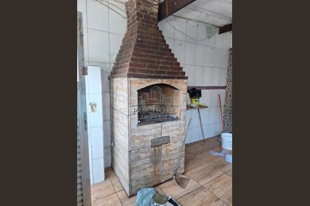 3_photo/94ce1efb17.04a823dc9d4d949a-ATLAS-fa42ea96-a3ff-4235-9561-cbd801078d5f.jpg de casa à venda com 3 quartos, 113m² em Vila Tupi, Praia Grande