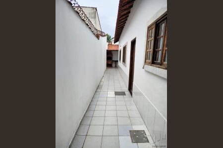 8_photo/94ce1efbd1.4a7708b419391496-ATLAS-e8d136af-2fa6-43ac-b52a-2842cae8091d.jpg de casa à venda com 2 quartos, 120m² em Vila Tupi, Praia Grande