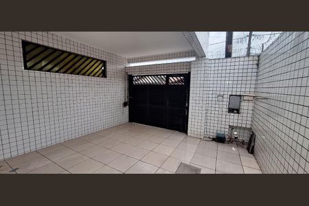 43_photo/94ce1efe29.deae25538405ce54-ATLAS-e9753bac-734d-45f7-96ef-2408f903f33f.jpg de casa à venda com 2 quartos, 150m² em Vila Assuncao, Praia Grande