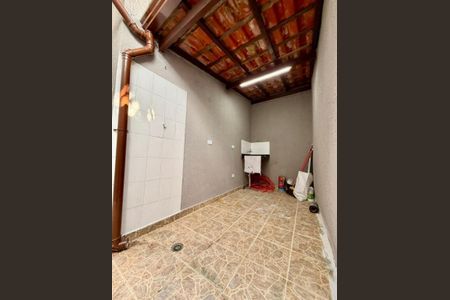 14_photo/94ce1efe3f.9a92fbe0b631876c-ATLAS-70cc8c01-8fbf-4b54-9858-c048b5611bc7.jpg de casa à venda com 1 quarto, 50m² em Vila Assuncao, Praia Grande