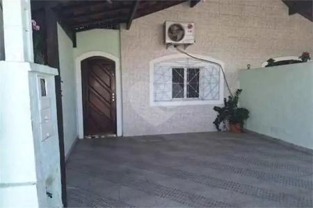 4_photo/94ce1efe49.2a31a181cf98d50c-ATLAS-ba537651-bfd2-45ca-bec2-b05e1b758ac2.jpg de casa à venda com 2 quartos, 92m² em Vila Assuncao, Praia Grande