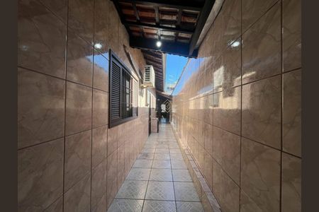 6_photo/94ce1efe7f.8d2ef5eddb15fda8-ATLAS-cd93a481-93d7-49ed-9a40-be19e9552c88.jpg de casa à venda com 2 quartos, 125m² em Vila Assuncao, Praia Grande