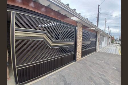 7_photo/94ce1efe83.8d2ef5eddb15fda8-ATLAS-18b05f5d-c164-48cb-94d5-99f689890cd1.jpg de casa à venda com 3 quartos, 150m² em Vila Assuncao, Praia Grande