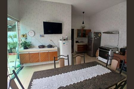 32_photo/94ce1efe83.8d2ef5eddb15fda8-ATLAS-9a20085f-ce77-400e-b6cc-69fab9550a7b.jpg de casa à venda com 3 quartos, 150m² em Vila Assuncao, Praia Grande
