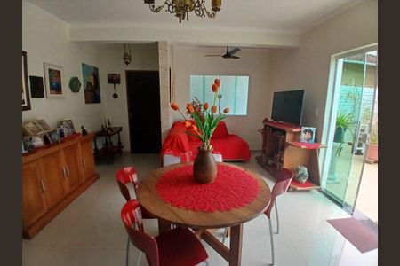 4_photo/94ce1efe83.8d2ef5eddb15fda8-ATLAS-c821ca17-2b07-4340-91ef-7cefec78939d.jpg de casa à venda com 3 quartos, 150m² em Vila Assuncao, Praia Grande