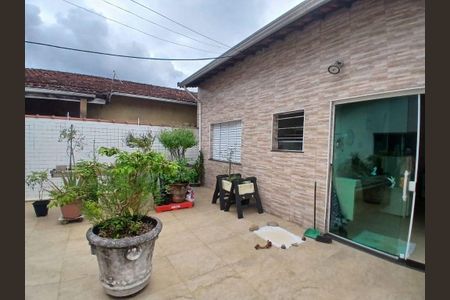 4_photo/94ce1efe83.8d2ef5eddb15fda8-ATLAS-e681a966-769d-469a-b7bb-5576567d2b6d.jpg de casa à venda com 3 quartos, 150m² em Vila Assuncao, Praia Grande