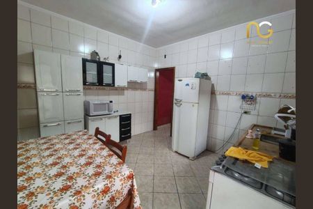 5_photo/94ce1efea3.c8a3ea8b468b2e37-ATLAS-528ccf82-0043-4ccb-8553-eb1cd2cace0b.jpg de casa à venda com 2 quartos, 67m² em Vila Assuncao, Praia Grande