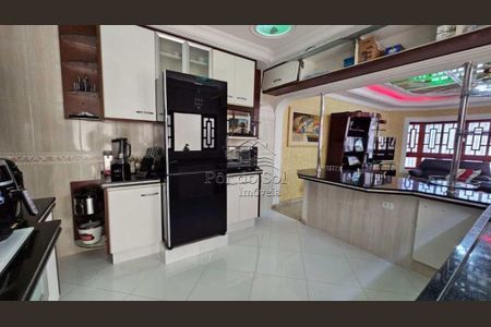 8_photo/94ce1eff51.e738d36af66b1888-ATLAS-56df967f-ab8b-4c19-b940-85dfc55ee6d7.jpg de casa à venda com 3 quartos, 120m² em Vila Assuncao, Praia Grande