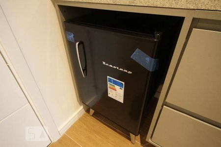 26_photo/94ce1eff7b.55c3d4b2eaa8559e-ATLAS-cb1e38e5-d1cd-495d-babf-609e78b039a6.jpg de kitnet/studio à venda com 1 quarto, 24m² em Vila Assuncao, Praia Grande