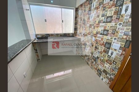 14_photo/94ce1eff7f.37b212974105d56c-ATLAS-68858b41-3cad-4b17-9ef6-e012fd5b7f2f.jpg de casa à venda com 3 quartos, 190m² em Vila Assuncao, Praia Grande