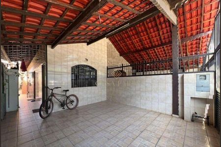 3_photo/94ce1effcf.c6544703e1ae441e-ATLAS-481707a3-d2a9-4e56-ba70-f94aff9fc7bf.jpg de casa à venda com 3 quartos, 129m² em Cidade Ocian, Praia Grande