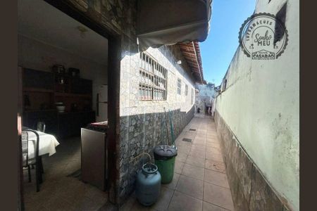 2_photo/94ce1f018b.40d9fa1f9666af40-ATLAS-0b9b9653-1a3b-42d2-aac9-039cb3653c94.jpg de casa à venda com 2 quartos, 69m² em Vila Assuncao, Praia Grande
