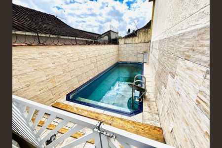 4_photo/94ce1f01d3.2b4381d368a6f37f-ATLAS-e016e239-6d17-4b7a-a39b-c72046ba3921.jpg de casa à venda com 2 quartos, 69m² em Cidade Ocian, Praia Grande