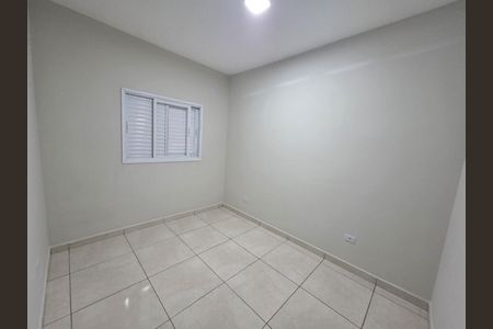 6_photo/94ce1f02ff.8cbbc6e43ead3576-ATLAS-a8172cf1-aa97-4207-a9da-af22197feacd.jpg de casa de condomínio à venda com 2 quartos, 53m² em Anhanguera, Praia Grande