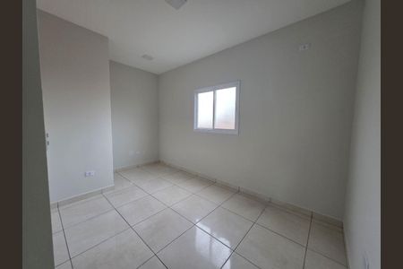 2_photo/94ce1f02ff.8cbbc6e43ead3576-ATLAS-f2584438-a59b-45e4-a2fe-a5848c37e2da.jpg de casa de condomínio à venda com 2 quartos, 53m² em Anhanguera, Praia Grande