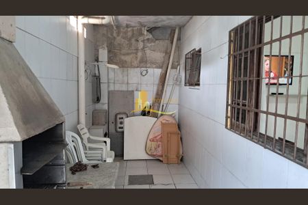 5_photo/94ce1f03cb.1ad5fb952b026013-ATLAS-29142545-e4d8-44bd-be0b-5a89f36f55c9.jpg de casa à venda com 1 quarto, 80m² em Vila Assuncao, Praia Grande