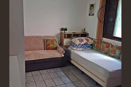 6_photo/94ce1f0615.ec1470ddee37fae0-ATLAS-a34c0683-1fb4-42e8-8adc-7bc03b7523dc.jpg de casa à venda com 3 quartos, 70m² em Nova Mirim, Praia Grande