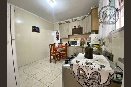 4_photo/94ce1f06f3.29152d4f95012d72-ATLAS-6db2d5c8-6089-49c2-9b3d-2d134b0c3fdc.jpg de casa à venda com 2 quartos, 135m² em Cidade Ocian, Praia Grande