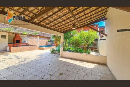 5_photo/94ce1f06f9.4c6540140f3be6b3-ATLAS-4d14a6dc-1fc9-4f26-9428-45ef823d1a1c.jpg de casa à venda com 4 quartos, 310m² em Cidade Ocian, Praia Grande