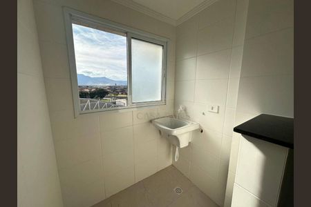 3_photo/94ce1f0789.cbe3b42bf18cda71-ATLAS-153ffd73-bd95-4c0c-b3c4-6f2b8ea1553f.jpg de apartamento à venda com 2 quartos, 56m² em Nova Mirim, Praia Grande