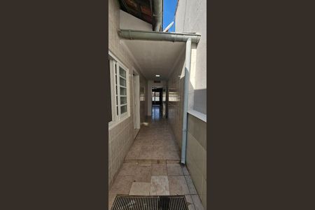 2_photo/94ce1f0825.7bffc65aaa54ebfc-ATLAS-17a5b71e-856b-452a-abba-45d541bf5d7c.jpg de casa à venda com 3 quartos, 90m² em Nova Mirim, Praia Grande