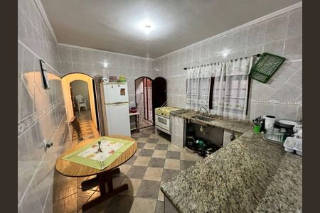 4_photo/94ce1f08ed.44002281f4ca9e1d-ATLAS-95a53df1-ae40-4168-b893-e2879a8545e7.jpg de casa à venda com 2 quartos, 103m² em Nova Mirim, Praia Grande