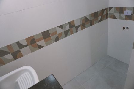 2_photo/94ce1f0963.4a8fb705dfdf76a3-ATLAS-1174a830-7094-44ef-87da-3fefb4bf2c8b.jpg de casa à venda com 2 quartos, 54m² em Nova Mirim, Praia Grande