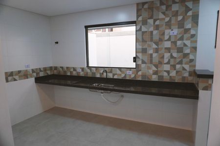 3_photo/94ce1f0963.4a8fb705dfdf76a3-ATLAS-27eb305c-e596-47f5-a799-202ac01a9767.jpg de casa à venda com 2 quartos, 54m² em Nova Mirim, Praia Grande