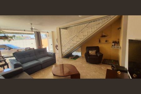 12_photo/94ce1f09d1.2ed526e46a3fb60a-ATLAS-100efbba-d309-42cd-b208-c03921cb98fc.jpg de casa à venda com 4 quartos, 371m² em Nova Mirim, Praia Grande